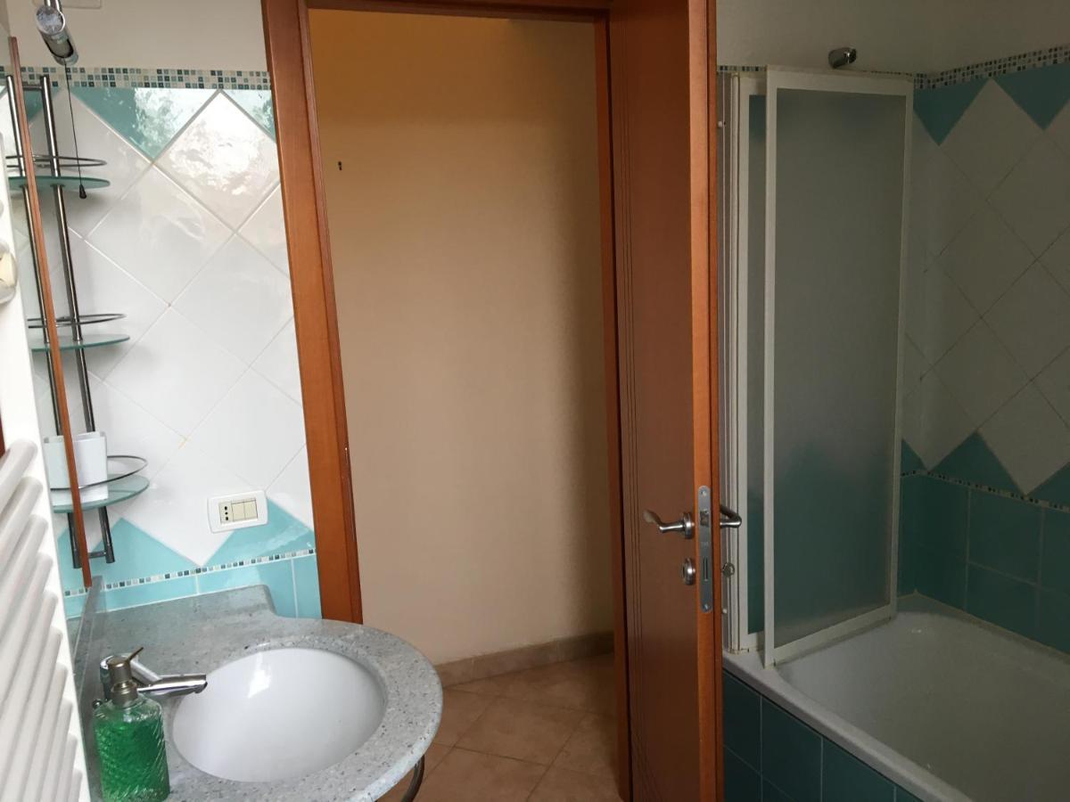 Вилла Beach Holiday Террачина Экстерьер фото